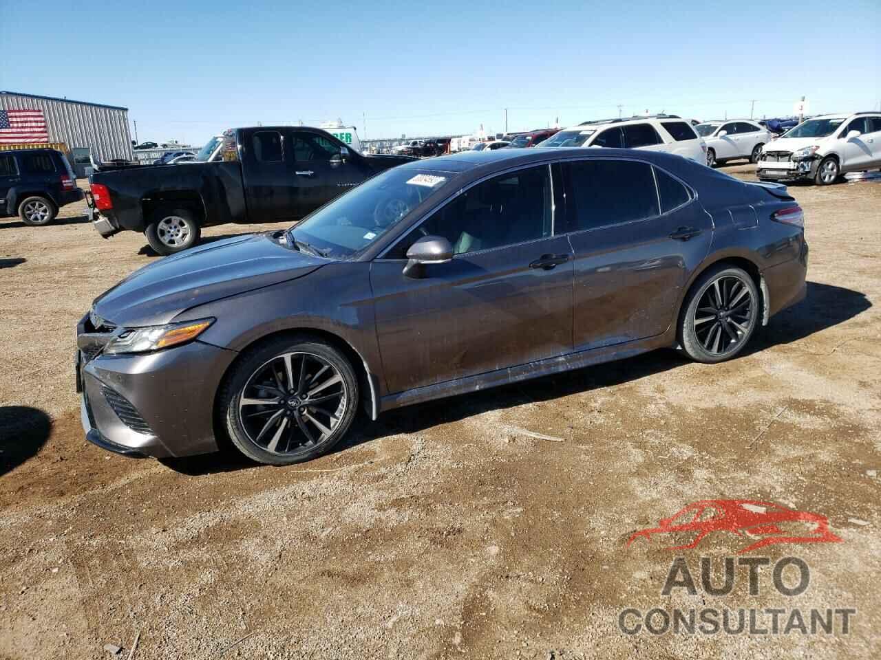 TOYOTA CAMRY 2018 - 4T1B61HK9JU112434