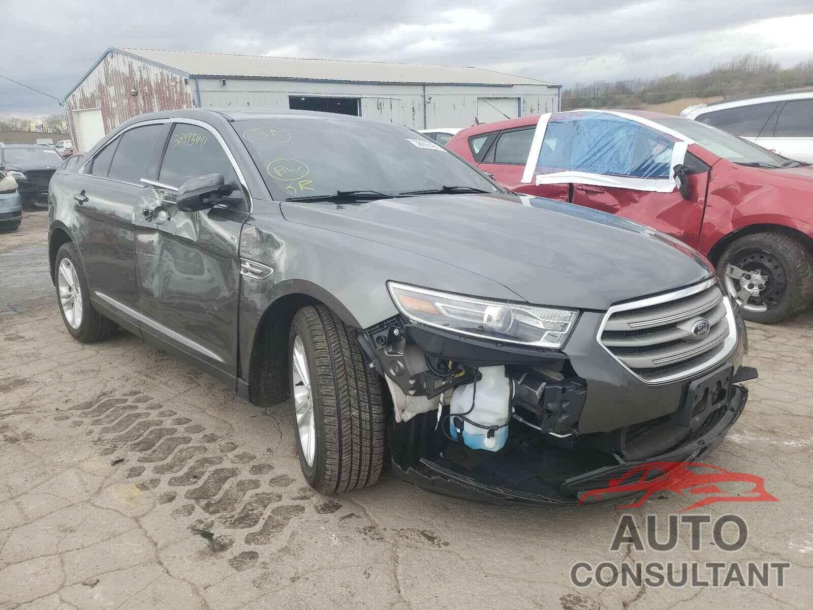 FORD TAURUS 2018 - 1FAHP2E84JG124926