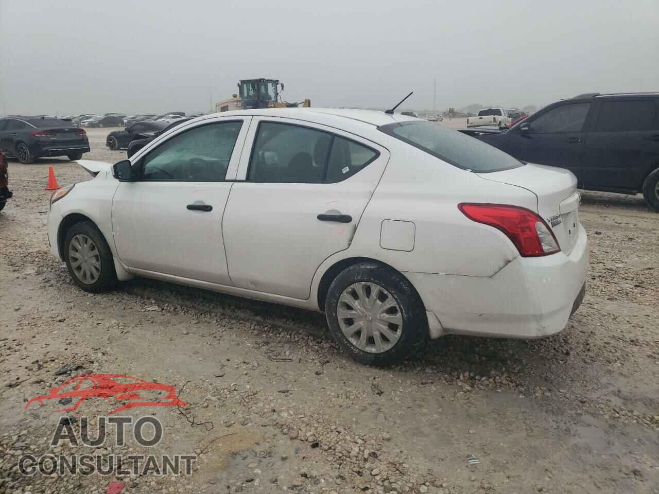 NISSAN VERSA 2019 - 3N1CN7AP3KL814607