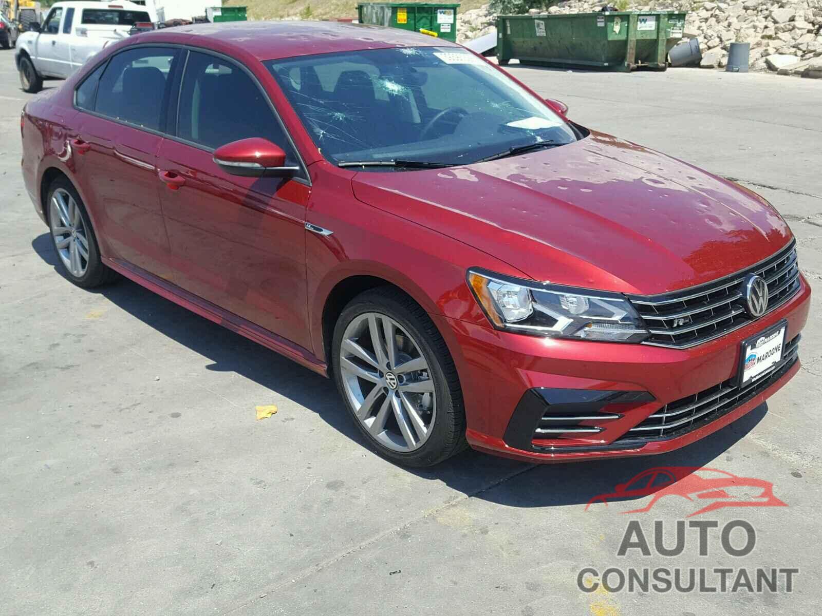 VOLKSWAGEN PASSAT 2018 - 1VWAA7A32JC029127