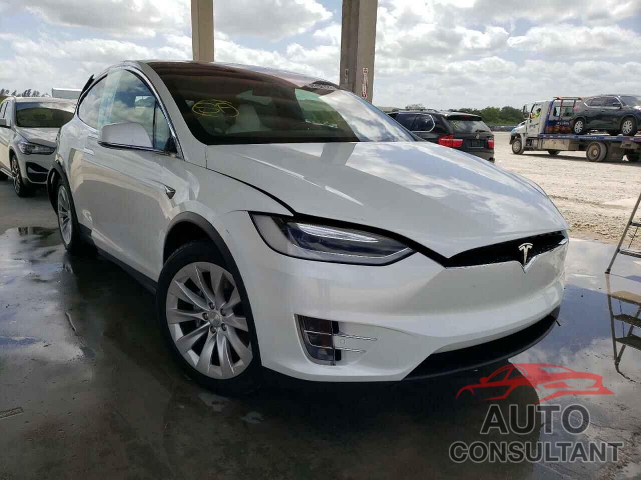 TESLA MODEL X 2017 - 5YJXCBE2XHF063695