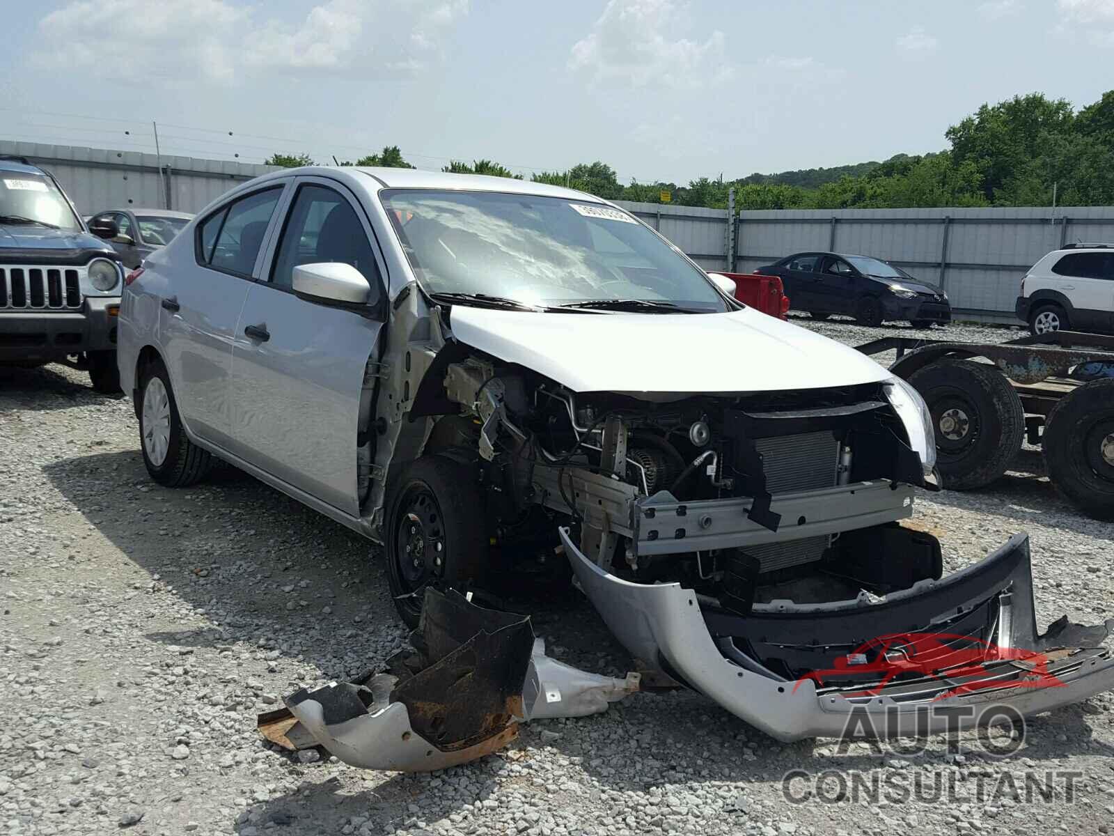 NISSAN VERSA 2018 - 3N1CN7APXJL863396