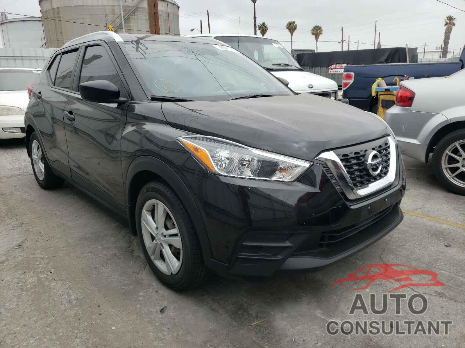 NISSAN KICKS 2018 - 3N1CP5CU2JL543619