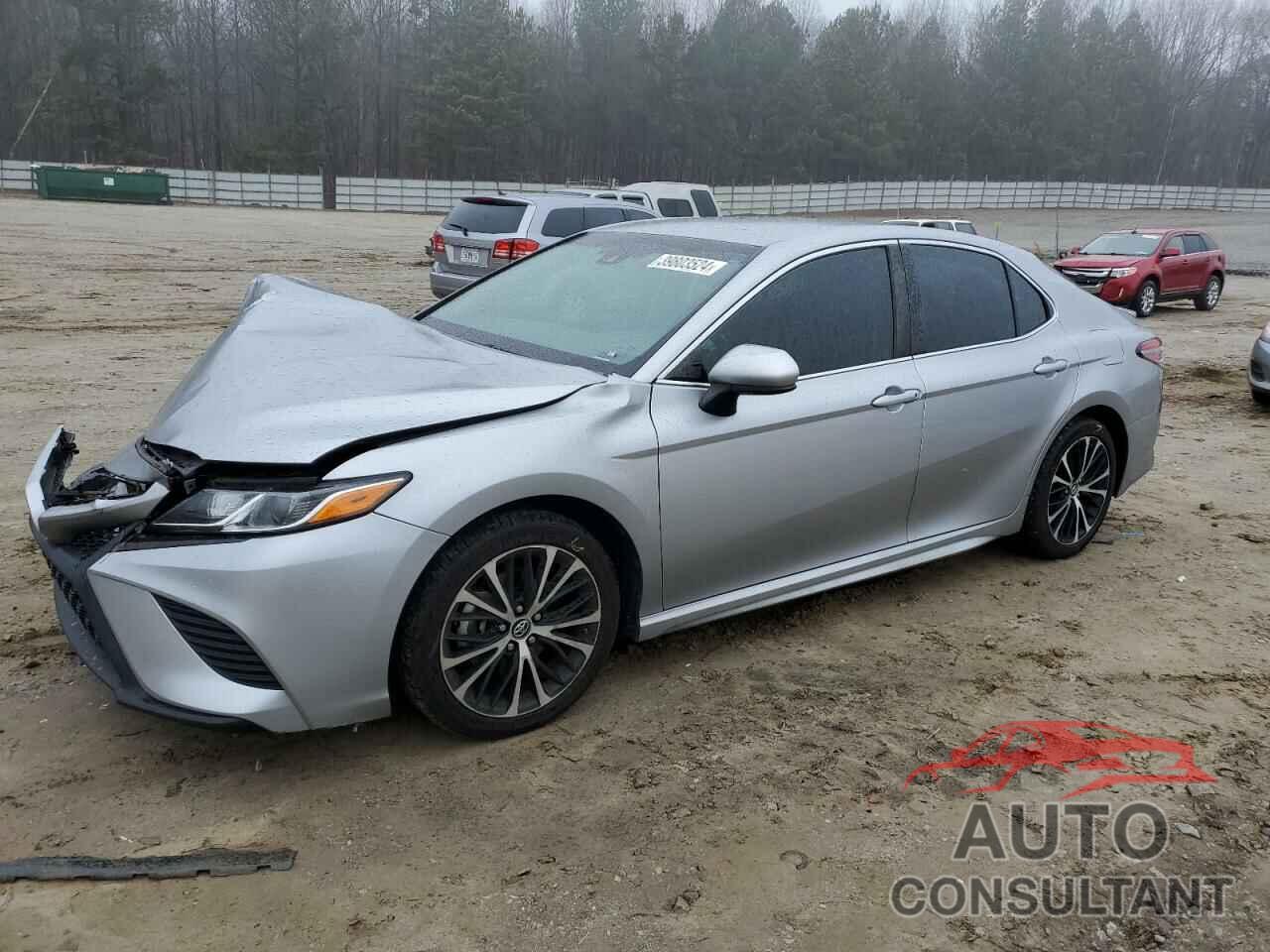 TOYOTA CAMRY 2018 - 4T1B11HK4JU158011