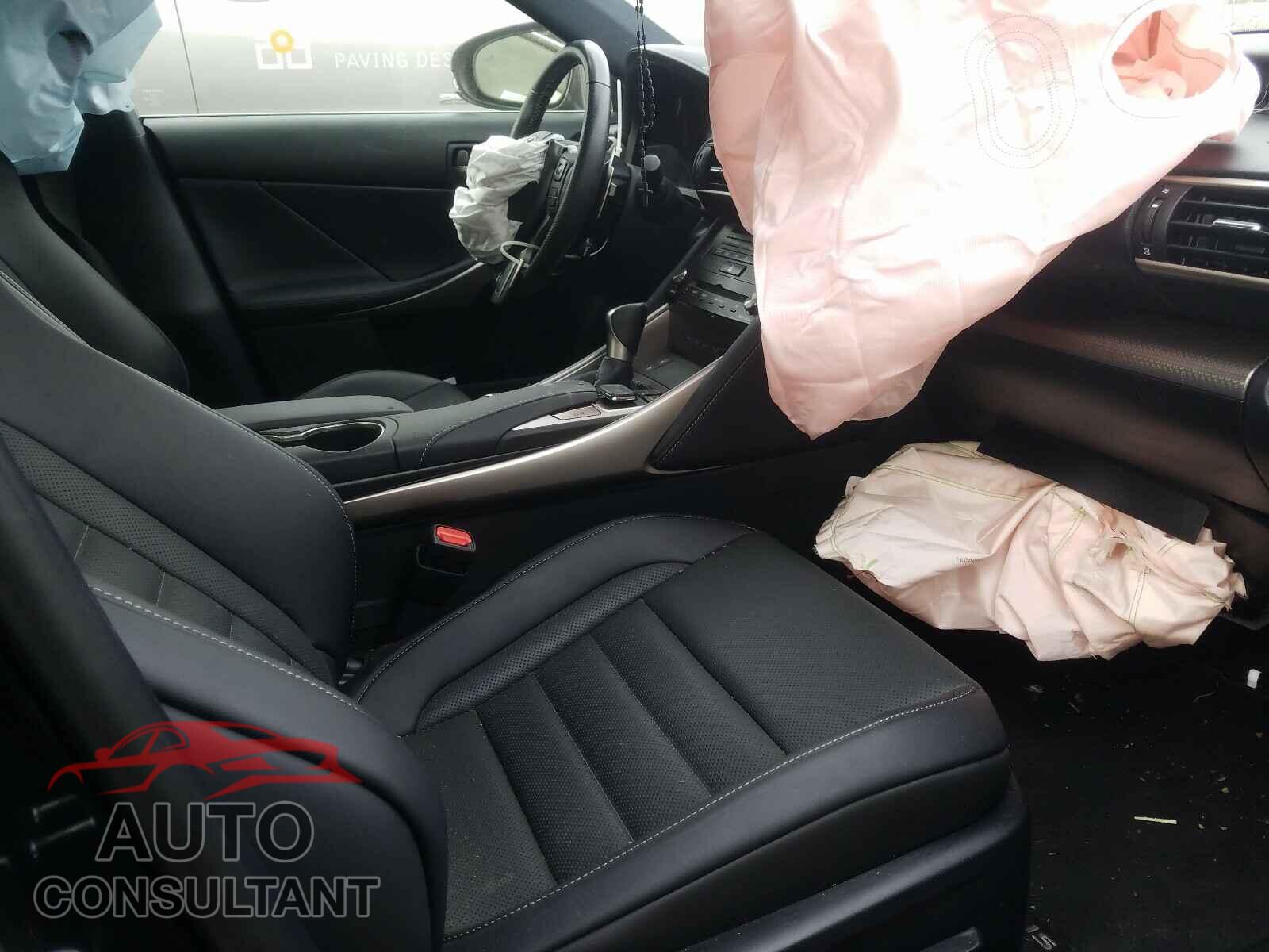 LEXUS IS 2017 - JTHBA1D29H5049508