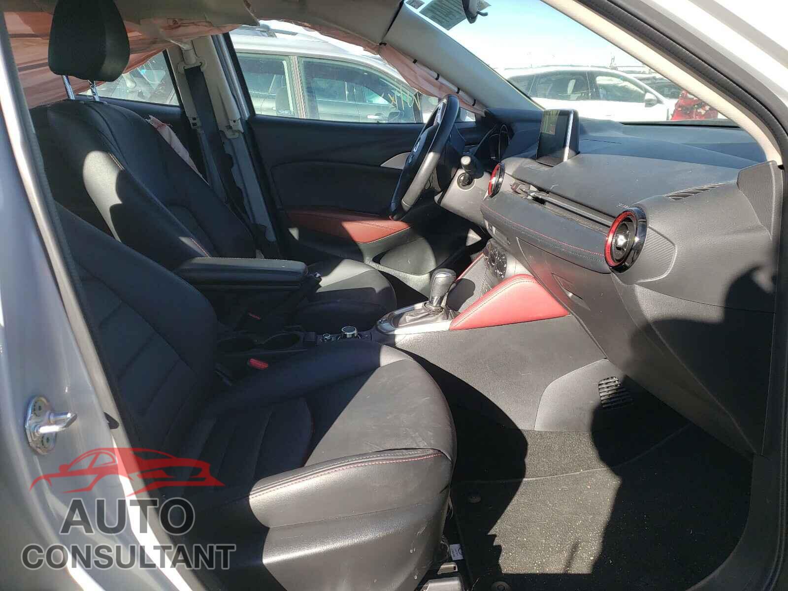 MAZDA CX-3 2017 - JM1DKFC76H0143246