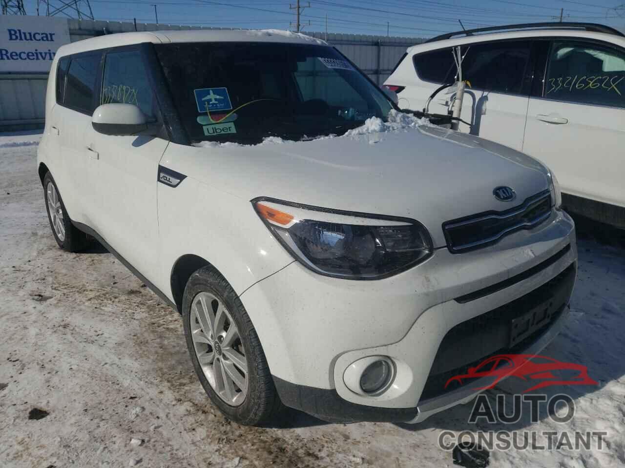 KIA SOUL 2018 - 5N1DR2MN2HC620492