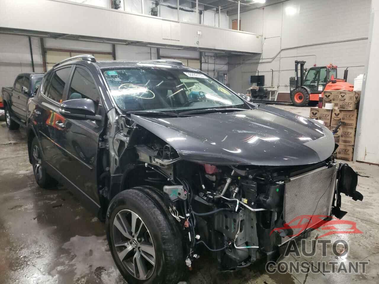 TOYOTA RAV4 2017 - JTMRFREV4HJ172360