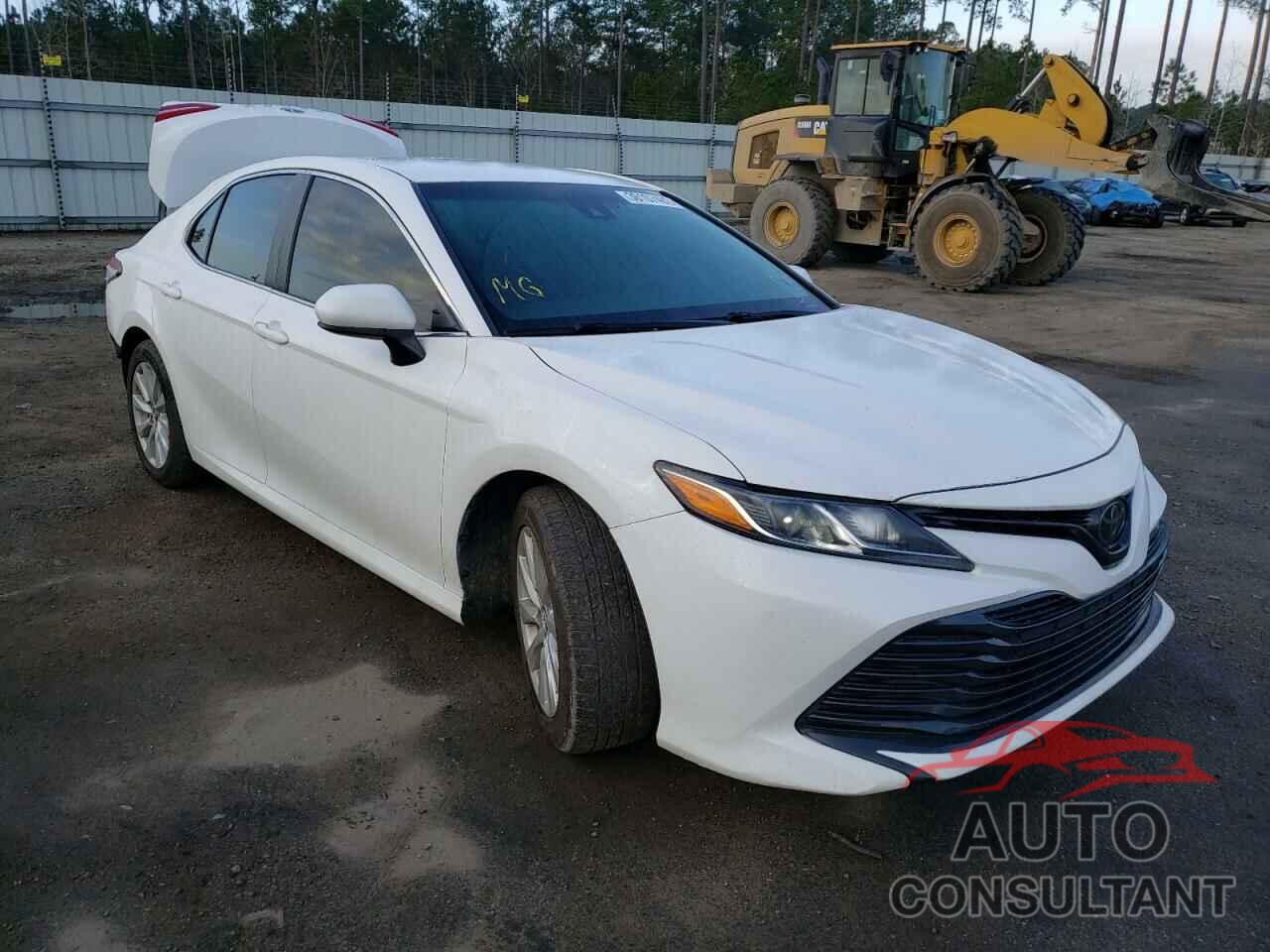 TOYOTA CAMRY 2018 - 4T1B11HK1JU075457
