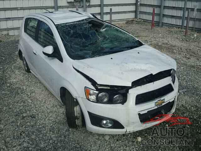 CHEVROLET SONIC 2016 - 1G1JE6SB6G4143568