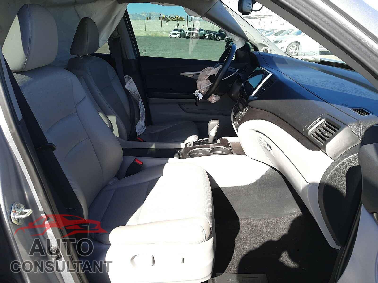 HONDA RIDGELINE 2017 - 5FPYK3F63HB018328