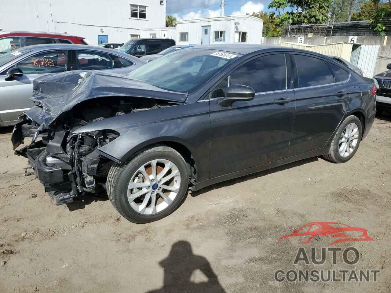 FORD FUSION 2020 - 3FA6P0HD0LR104009