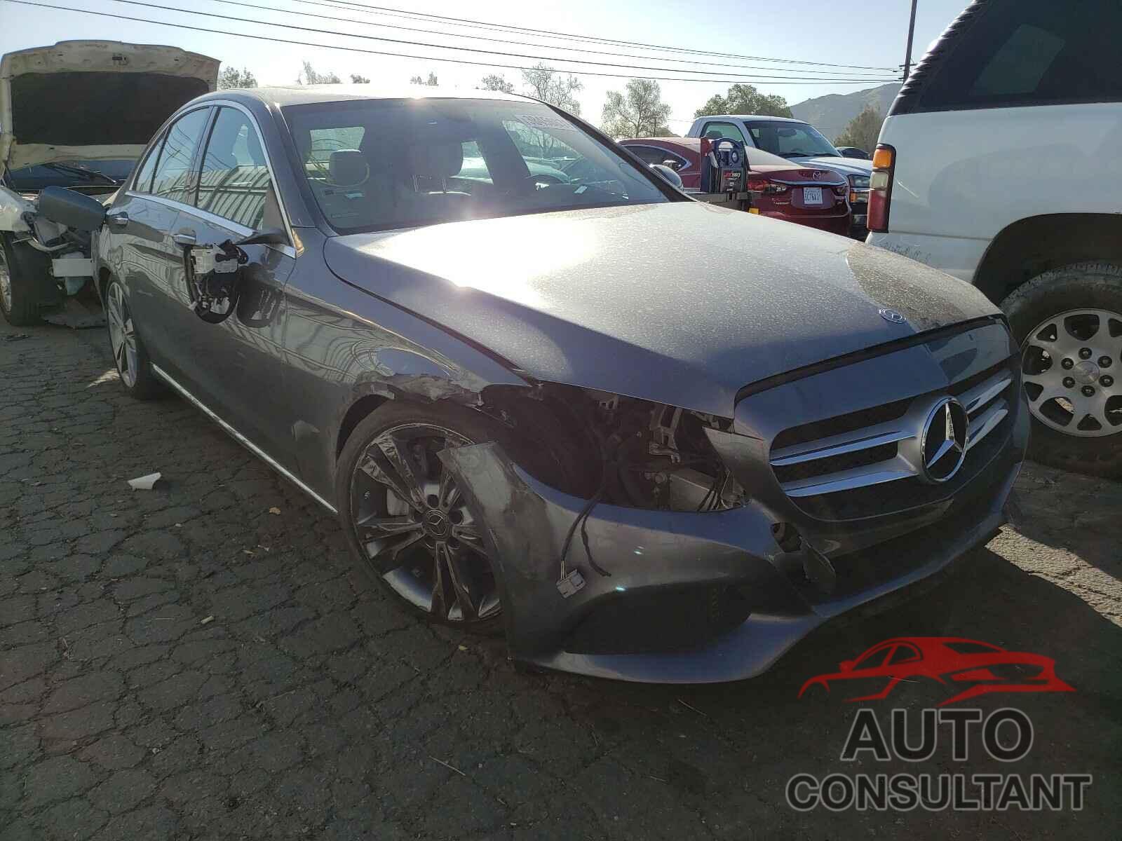 MERCEDES-BENZ C-CLASS 2018 - 55SWF4JBXJU236463