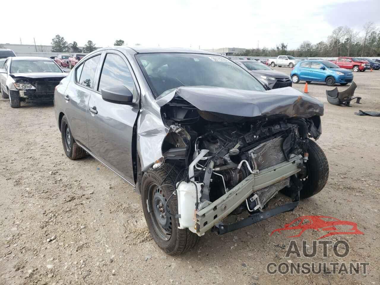 NISSAN VERSA 2017 - 3N1CN7AP7HL846985