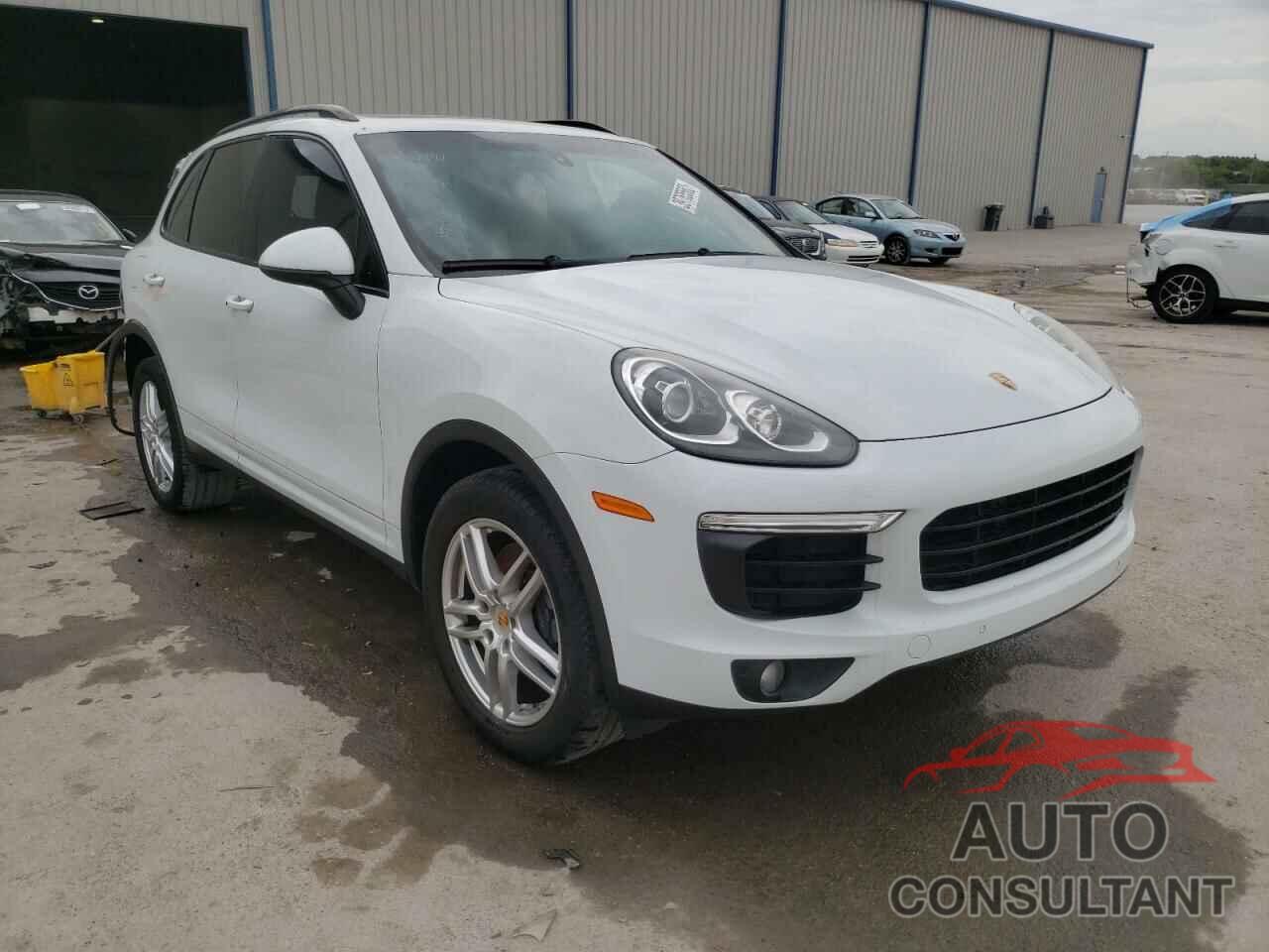 PORSCHE CAYENNE 2016 - WP1AA2A21GKA14161