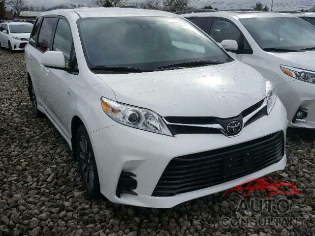 TOYOTA SIENNA 2018 - 5TDJZ3DC8JS191472