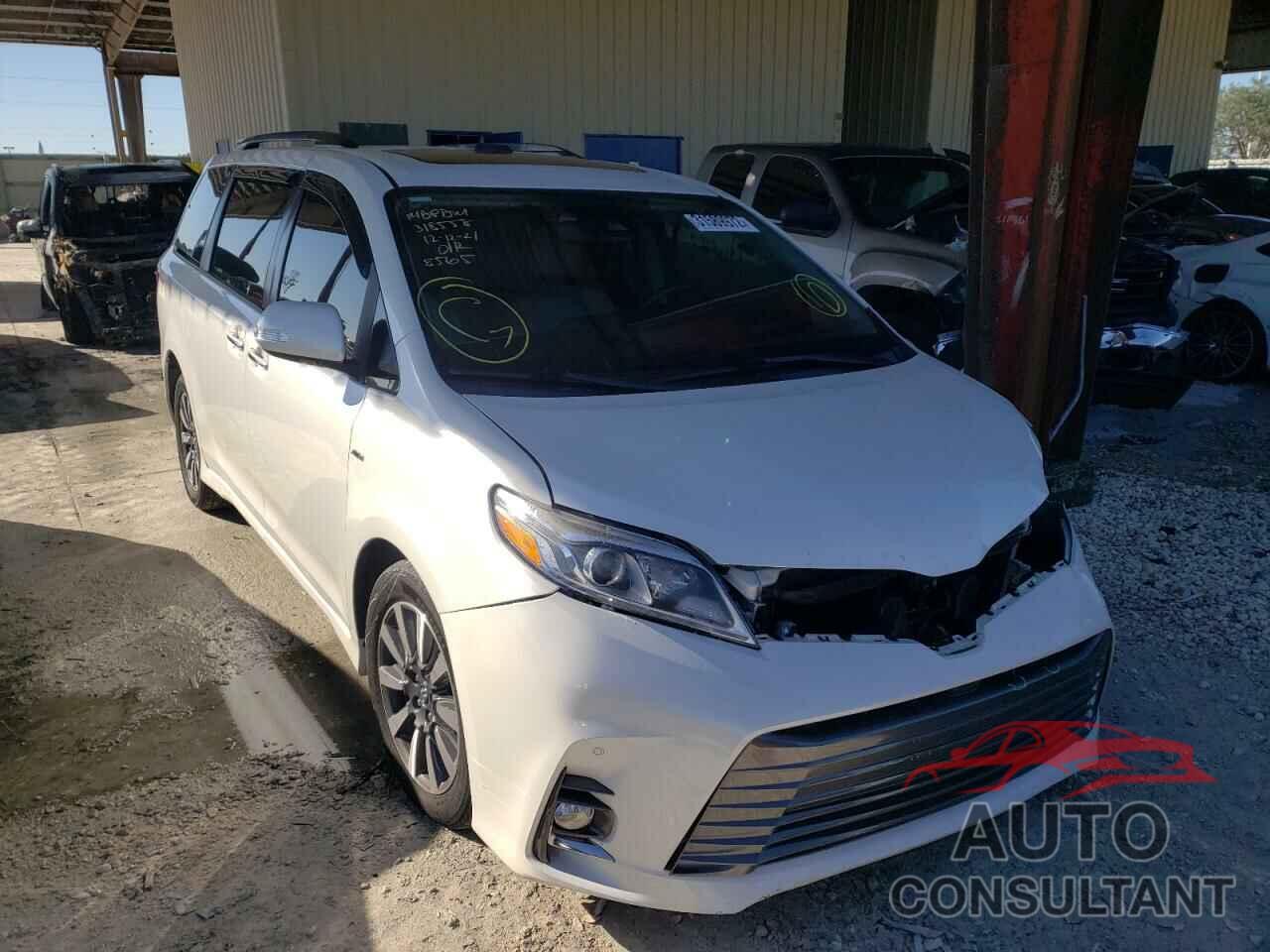 TOYOTA SIENNA 2018 - 5TDDZ3DC4JS188565