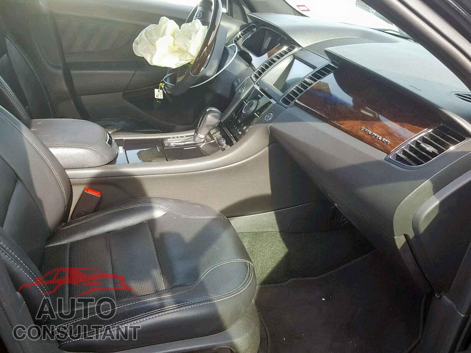 FORD TAURUS 2017 - KNDPMCAC0L7788318