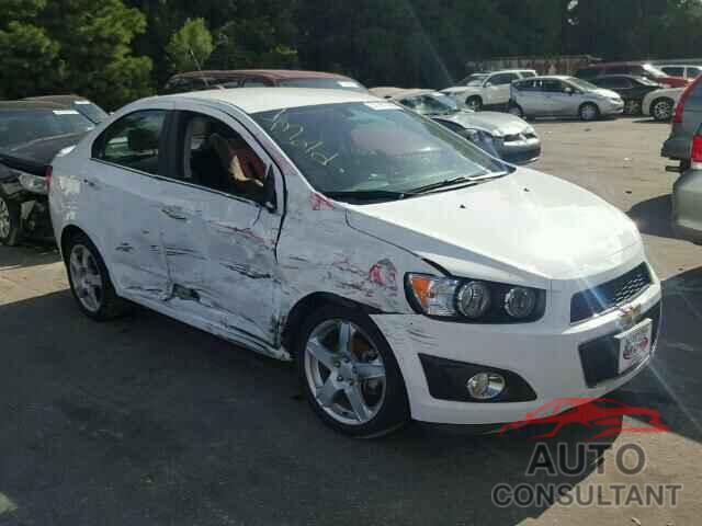 CHEVROLET SONIC 2015 - 1G1JE5SB1F4124273