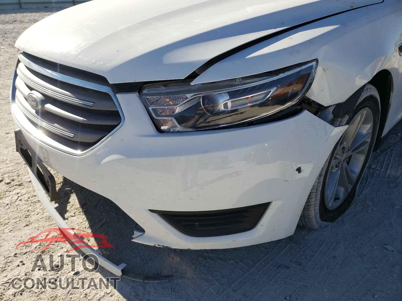 FORD TAURUS 2018 - 1FAHP2D84JG134700