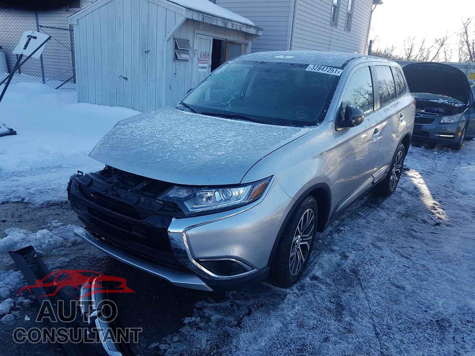 MITSUBISHI OUTLANDER 2018 - JA4AZ3A33JZ061788