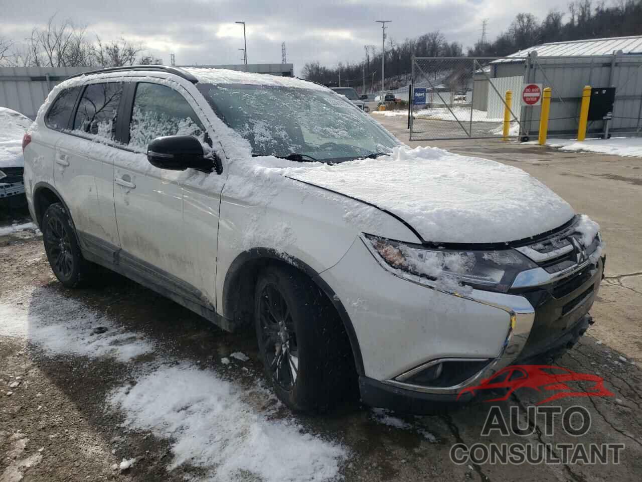 MITSUBISHI OUTLANDER 2018 - JA4AZ3A35JZ044426