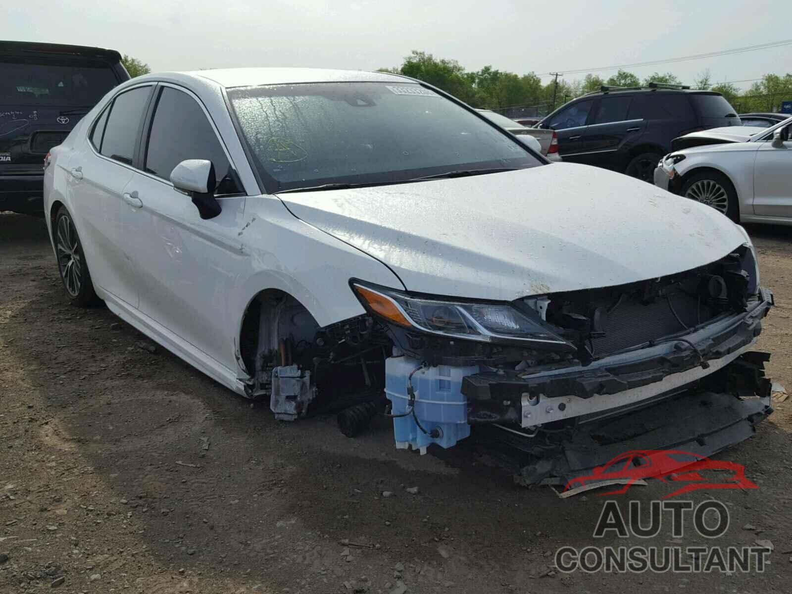 TOYOTA CAMRY 2018 - JTNB11HK4J3018174