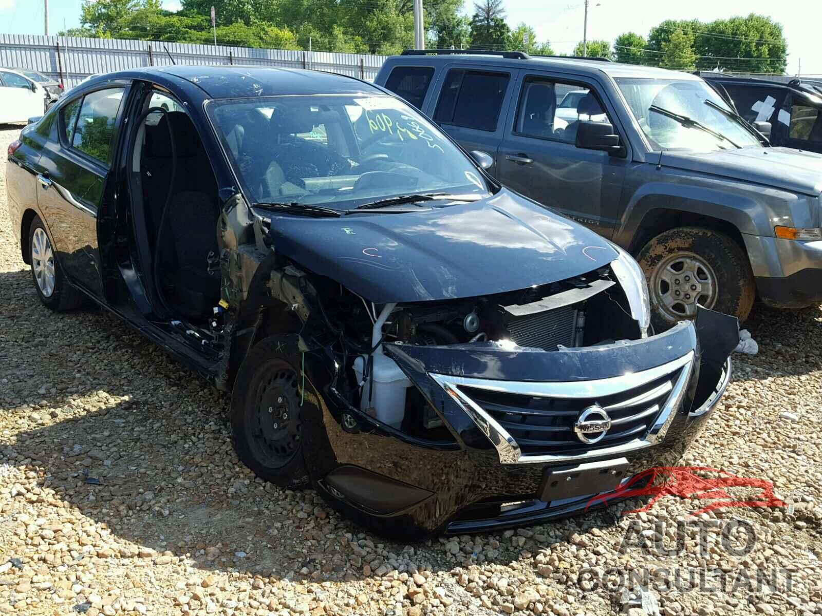 NISSAN VERSA 2017 - 3N1CN7AP3HL889431