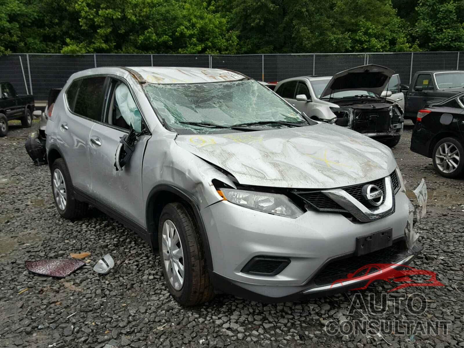 NISSAN ROGUE S 2015 - KNMAT2MV2FP580798