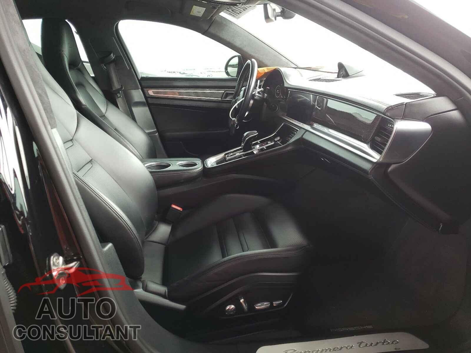 PORSCHE PANAMERA 2017 - WP0AF2A77HL150403