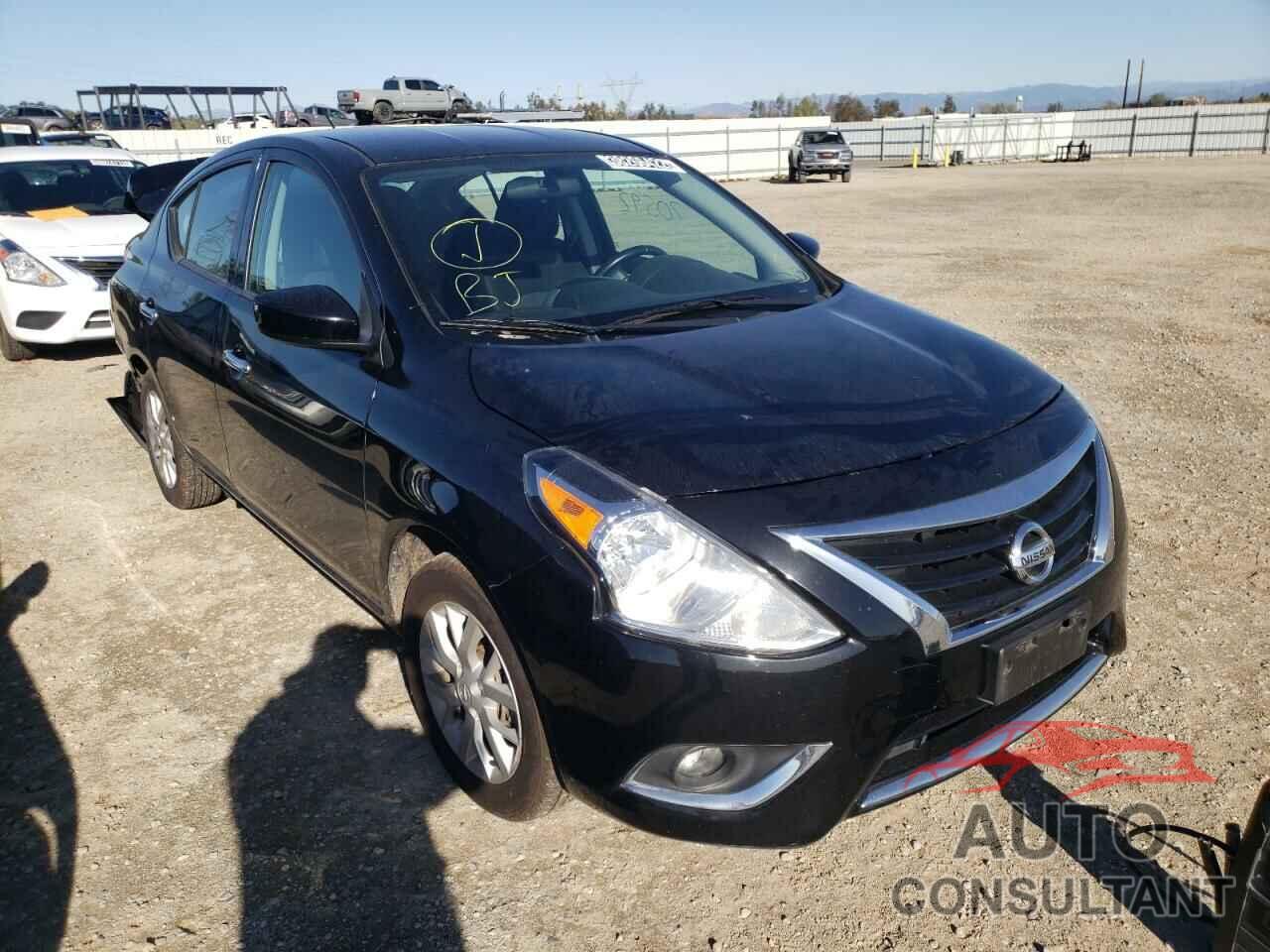 NISSAN VERSA 2018 - 3N1CN7APXJL877671