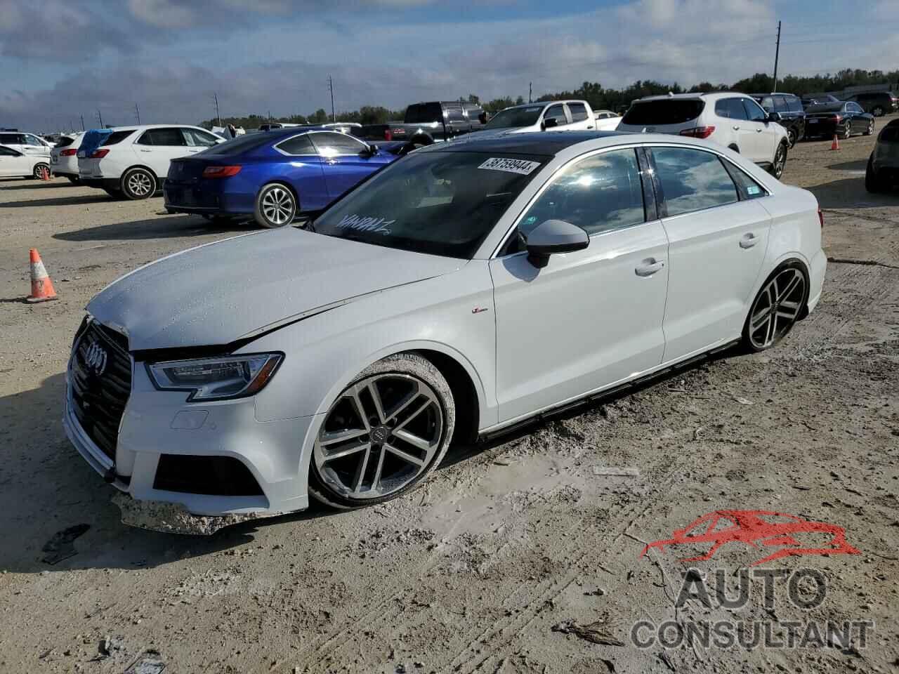 AUDI A3 2017 - WAUJ8GFF5H1032799