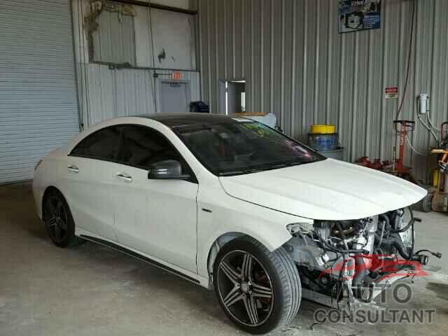 MERCEDES-BENZ CLA 250 2015 - WDDSJ4EB3FN225179