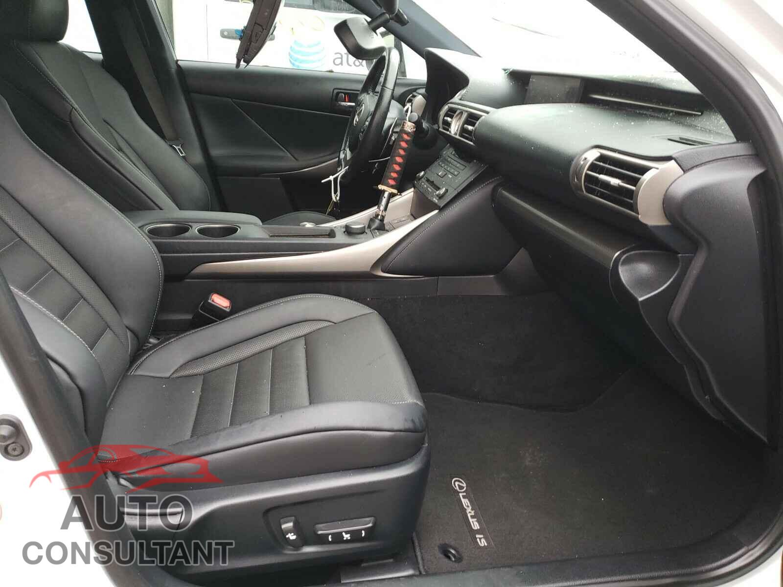 LEXUS IS 2016 - JTHBA1D29G5005233