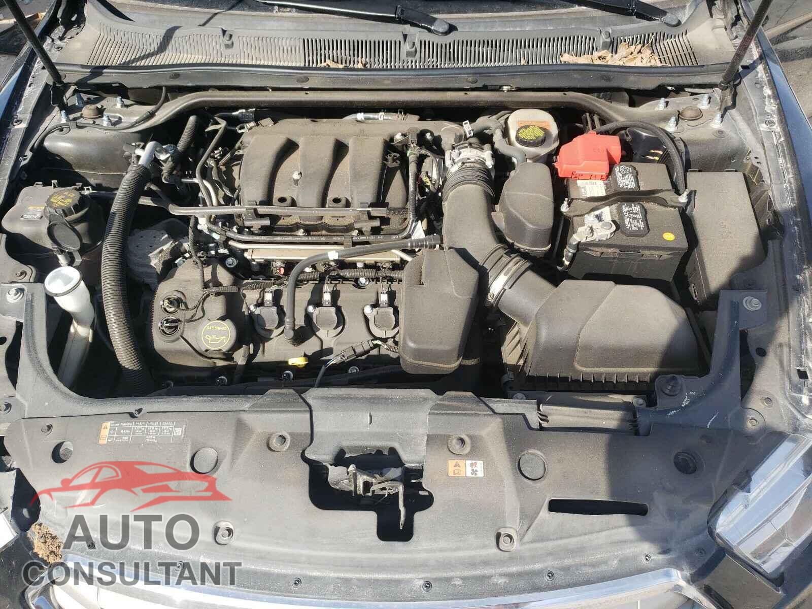 FORD TAURUS 2017 - 1FAHP2E8XHG117554
