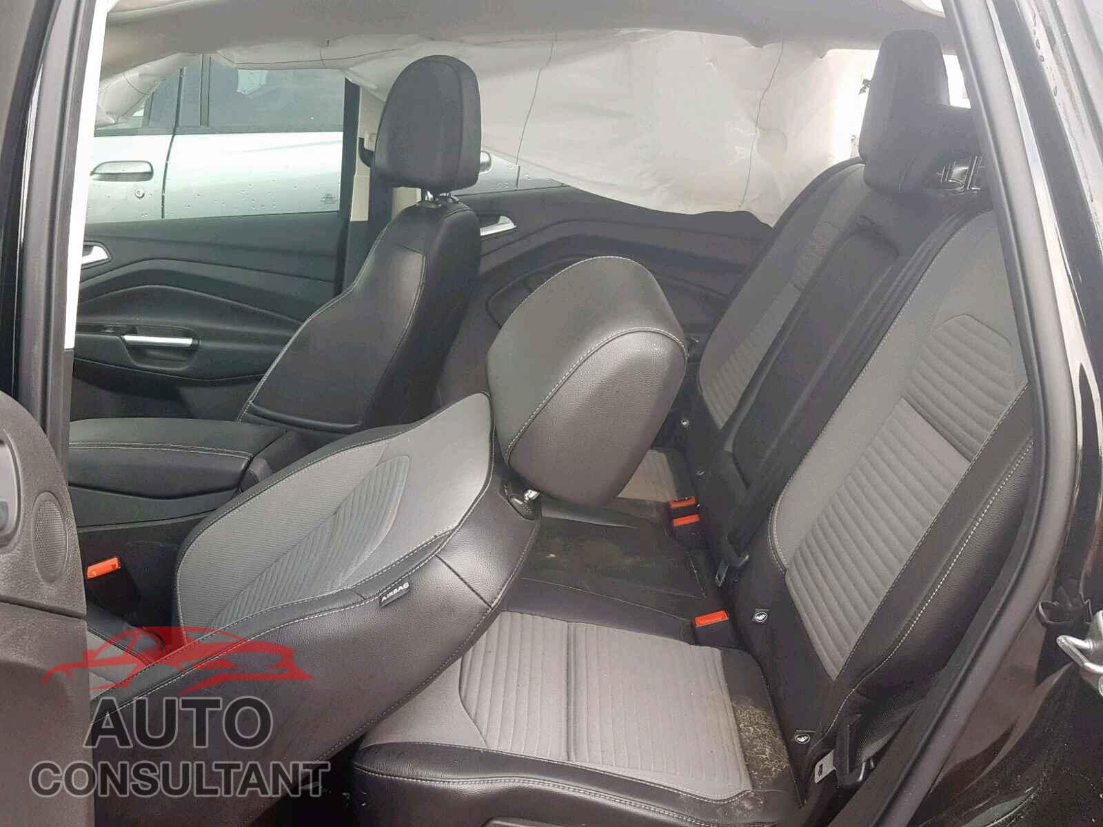 FORD ESCAPE TIT 2017 - WP1AB2A56HLB17384