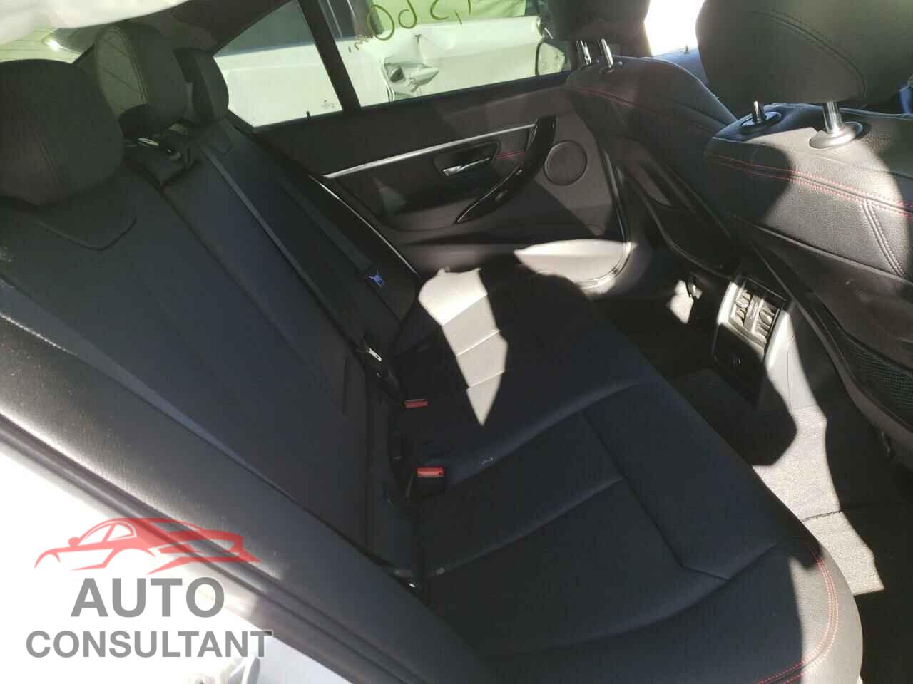 BMW 3 SERIES 2016 - WBA8E9G59GNU29268