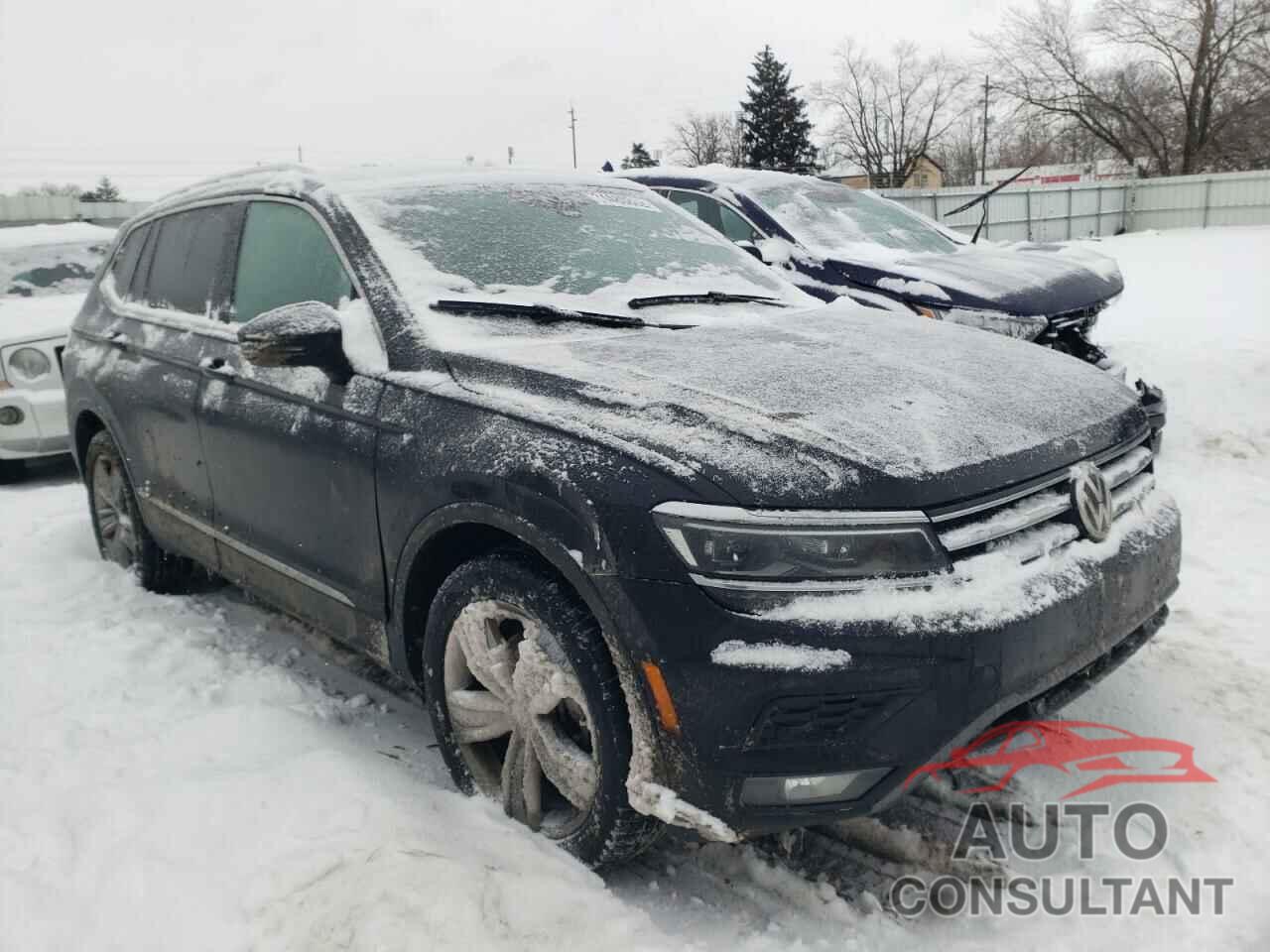 VOLKSWAGEN TIGUAN 2018 - 3VV4B7AX3JM211385