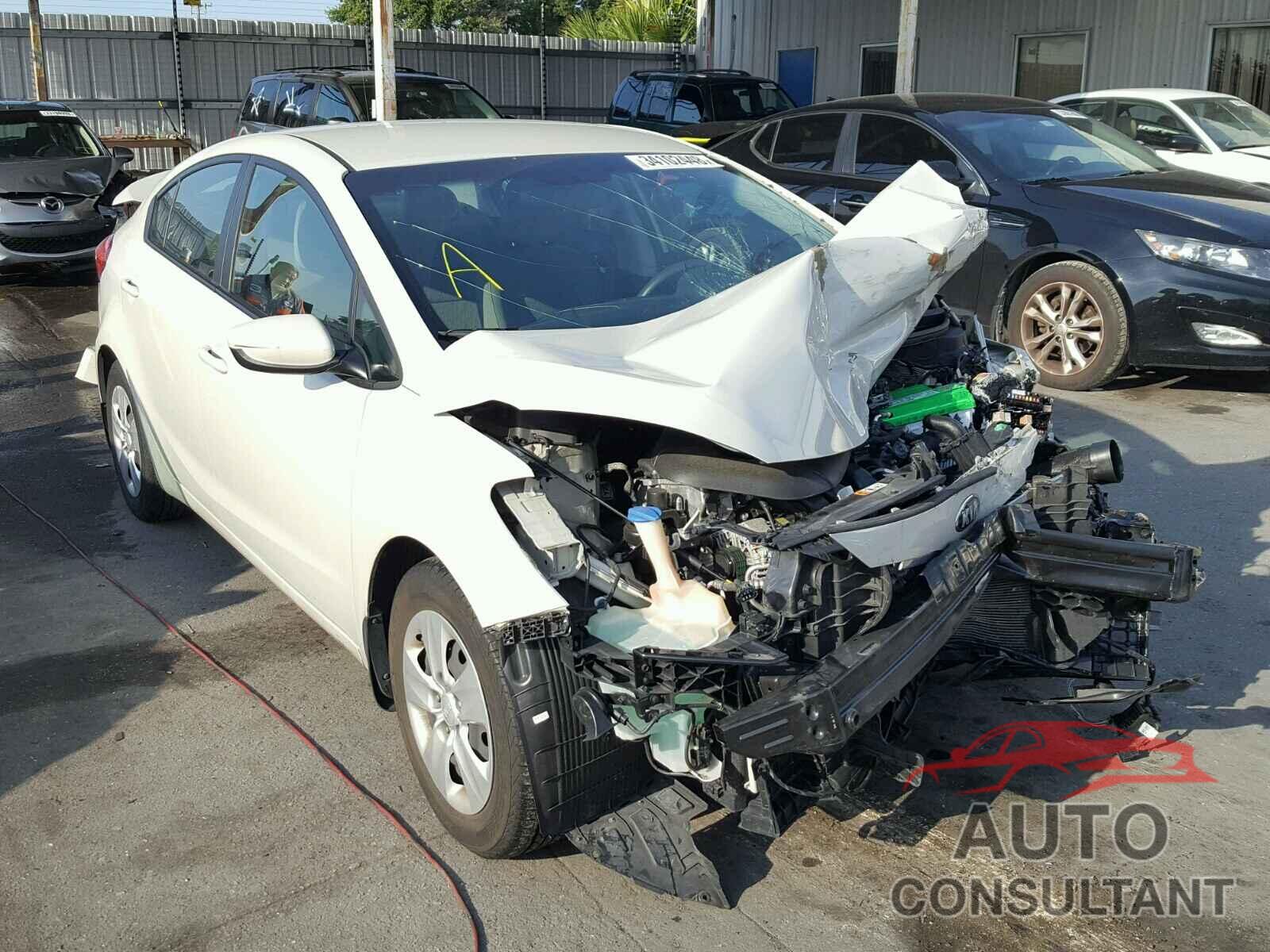 KIA FORTE 2015 - KNAFK4A60F5295740