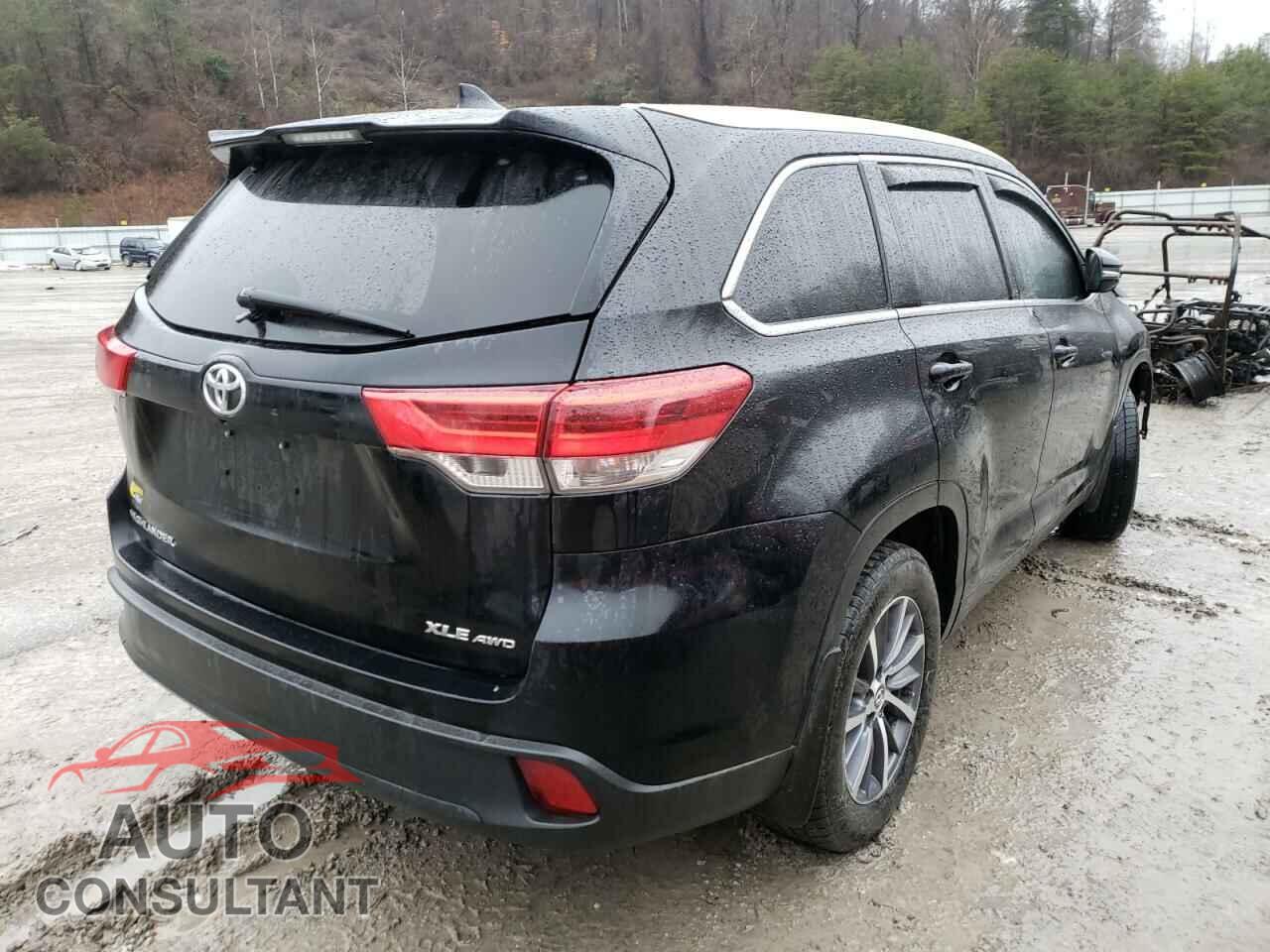 TOYOTA HIGHLANDER 2018 - 5TDJZRFH1JS552276
