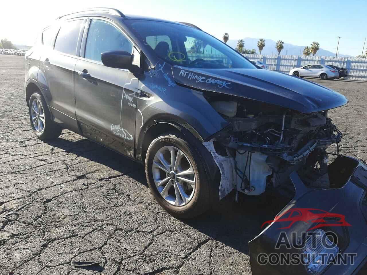 FORD ESCAPE 2018 - 1FMCU0GD8JUD37435