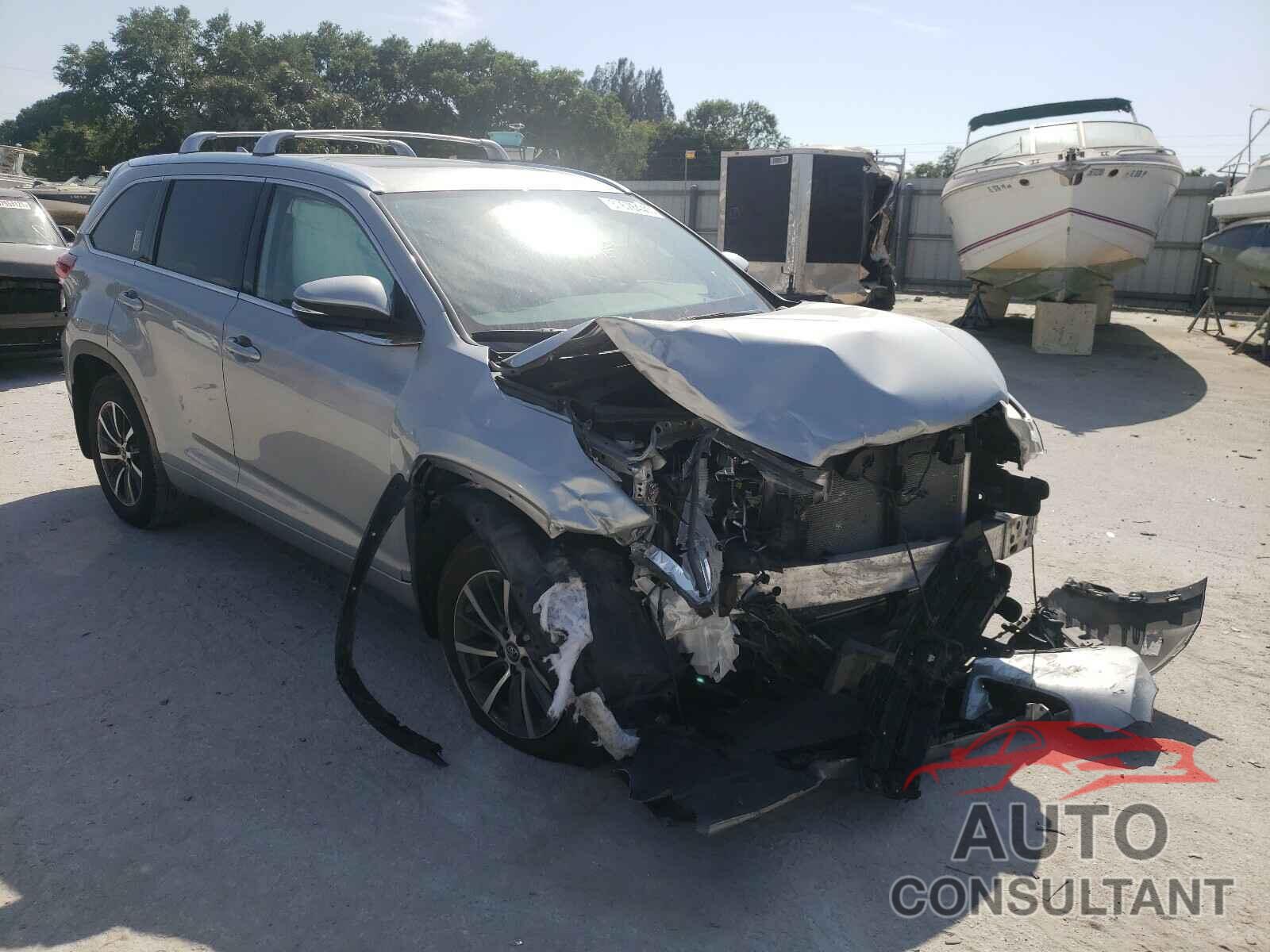 TOYOTA HIGHLANDER 2018 - 5TDJZRFH4JS561716
