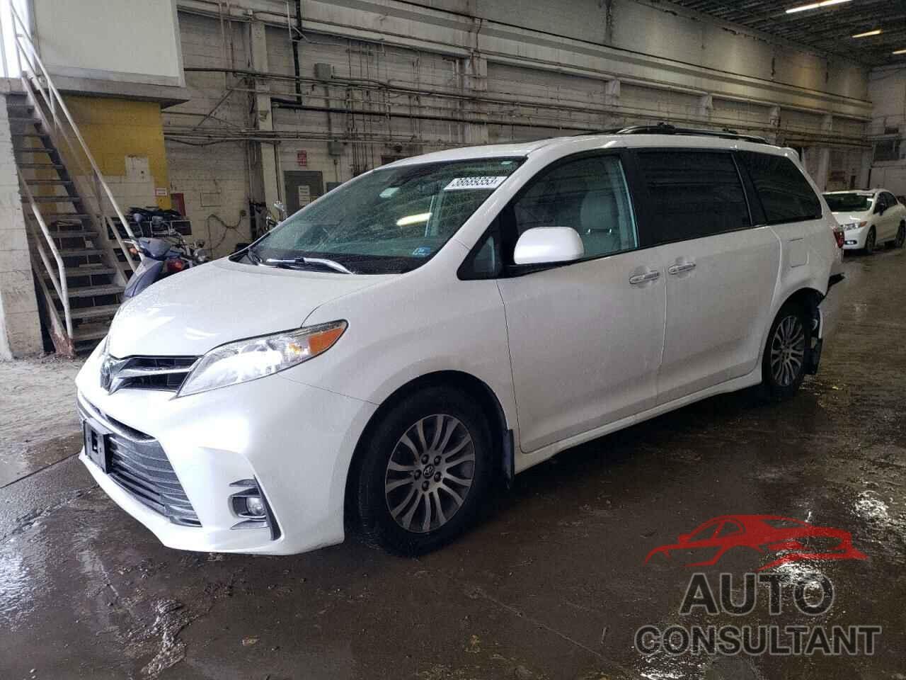 TOYOTA SIENNA 2019 - 5TDYZ3DC8KS005137