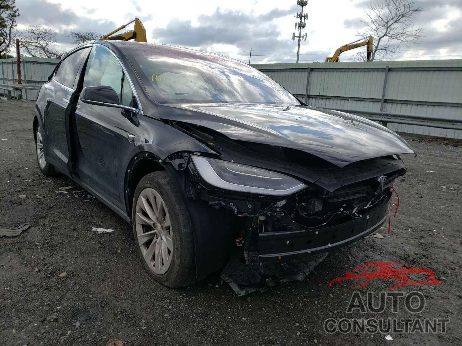 TESLA MODEL X 2018 - 5YJXCBE26JF111781