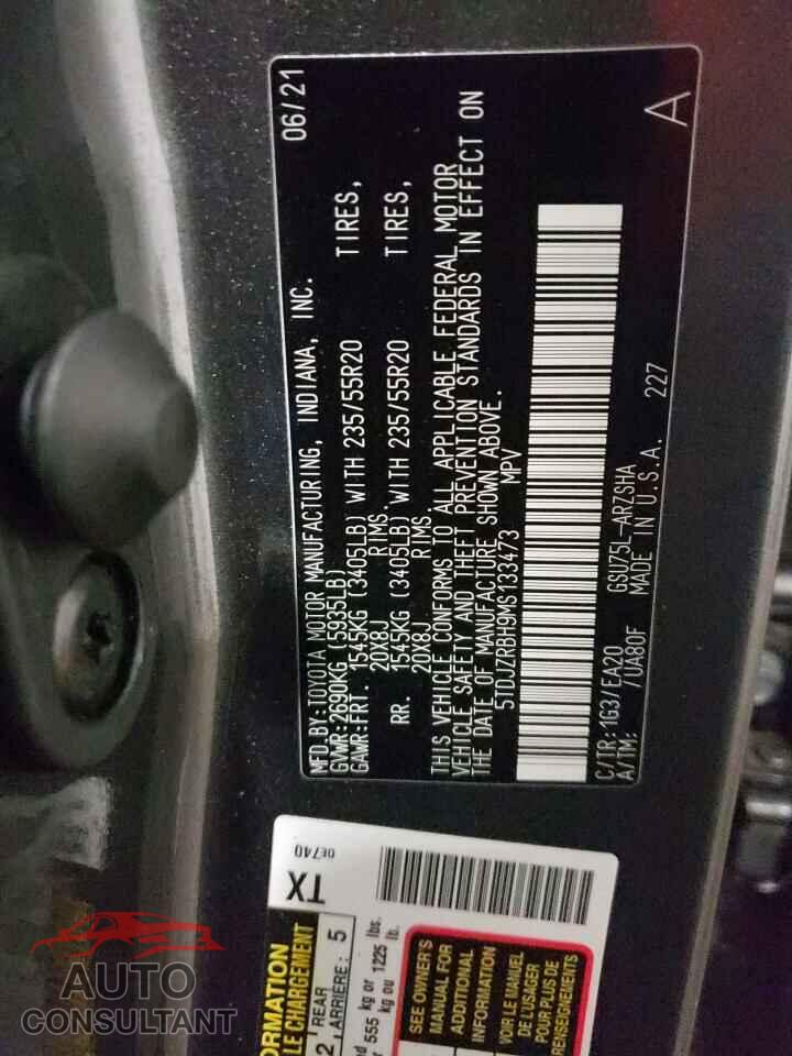 TOYOTA HIGHLANDER 2021 - 5TDJZRBH9MS133473