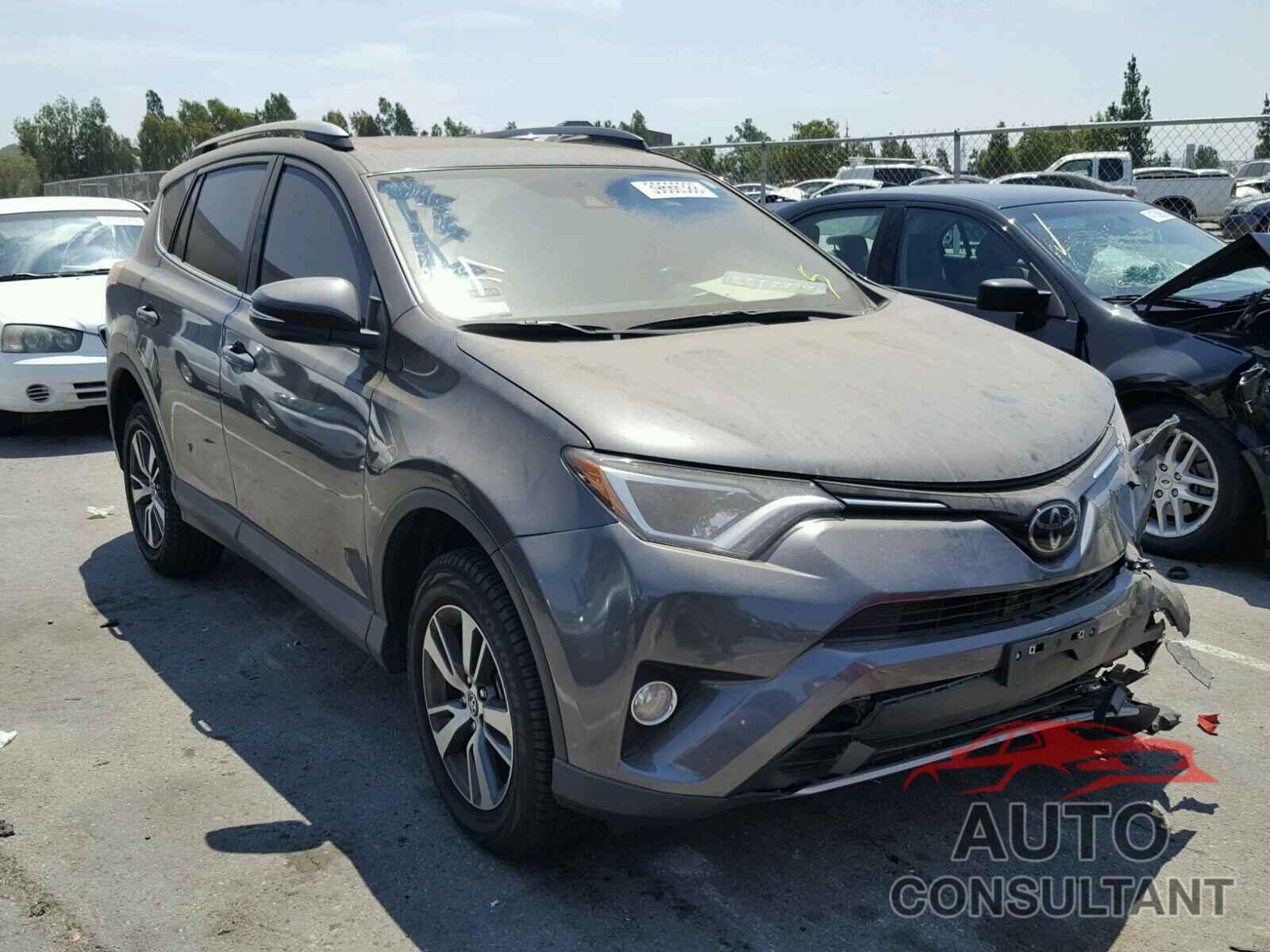 TOYOTA RAV4 XLE 2017 - JTMWFREV3HJ713420