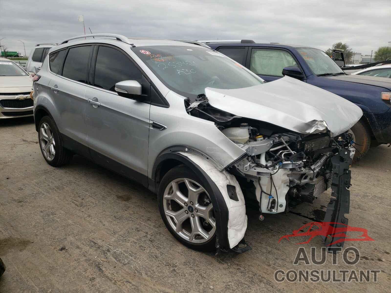 FORD ESCAPE 2018 - 1FMCU9J90JUC34275