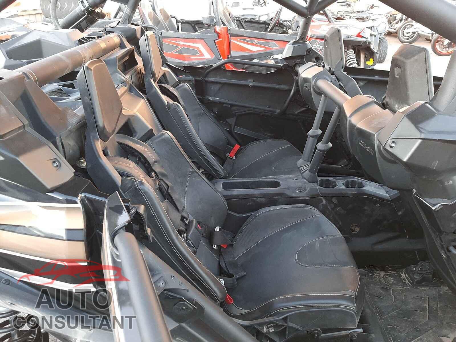 CAN-AM SIDEBYSIDE 2019 - 1C4PJMDX1KD443411
