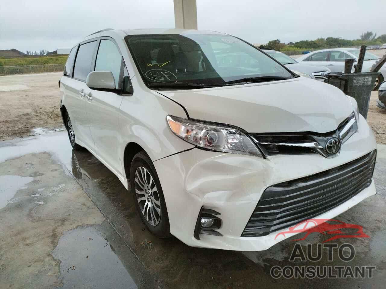 TOYOTA SIENNA 2018 - 5TDYZ3DC3JS943464