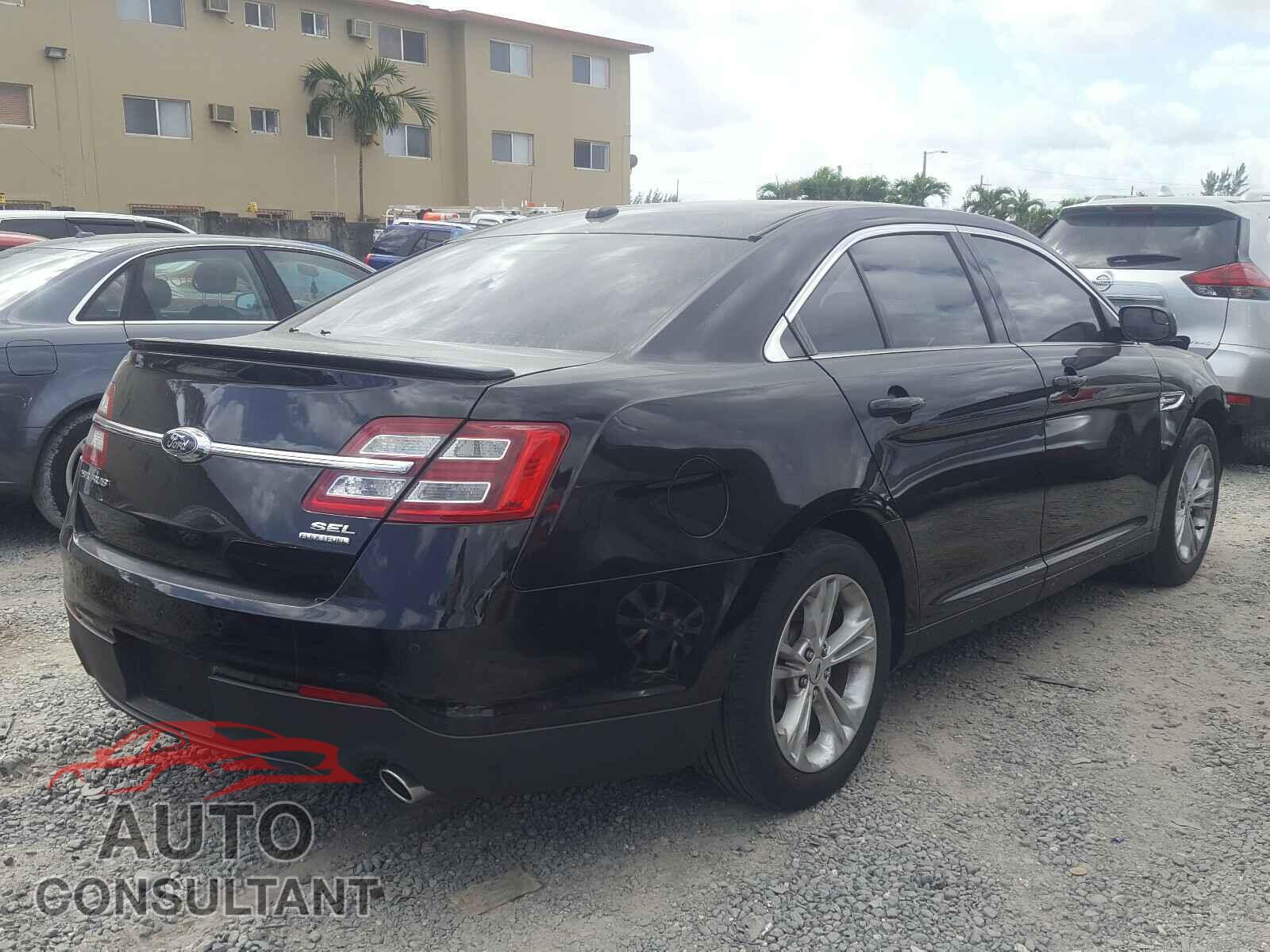 FORD TAURUS 2017 - 1FAHP2E85HG132091